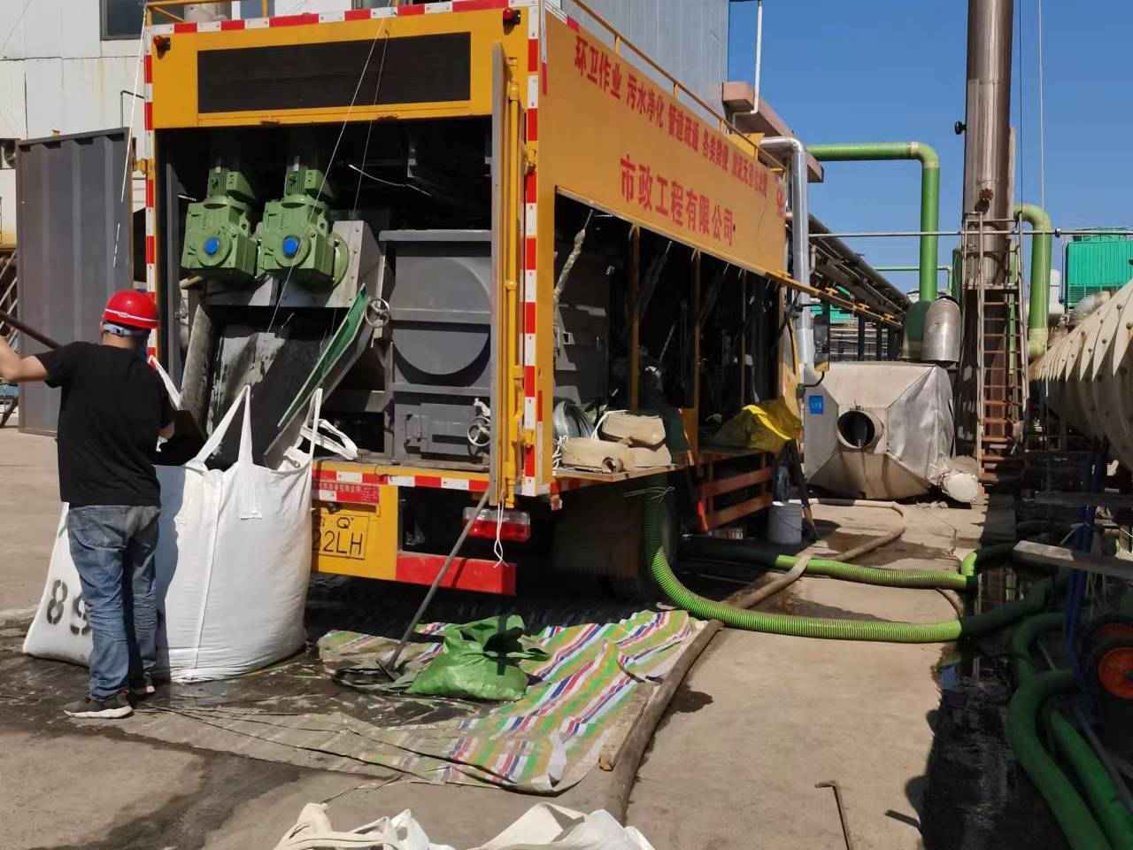 玛多淤泥压干处理